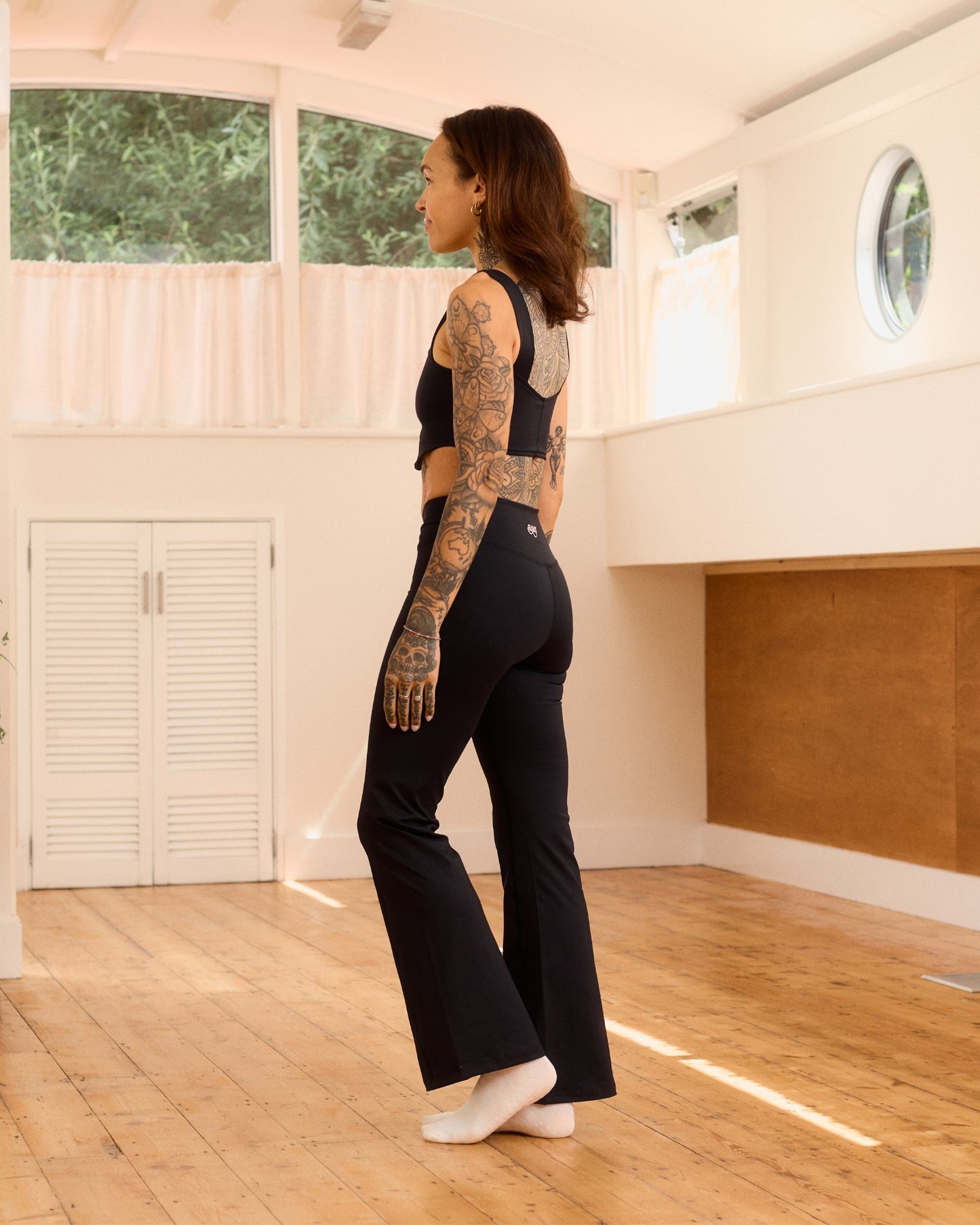 Crossover Waist Flared Legging - Black